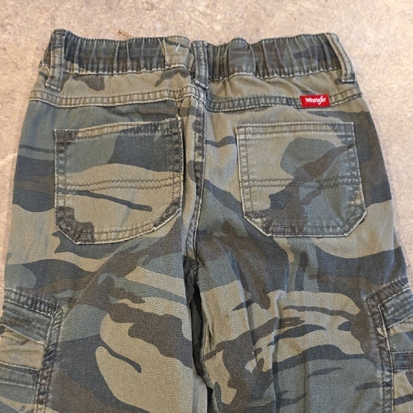 (J43) Wrangler Sz 5 Regular Kids Camouflage Joggers - Picture 4 of 7